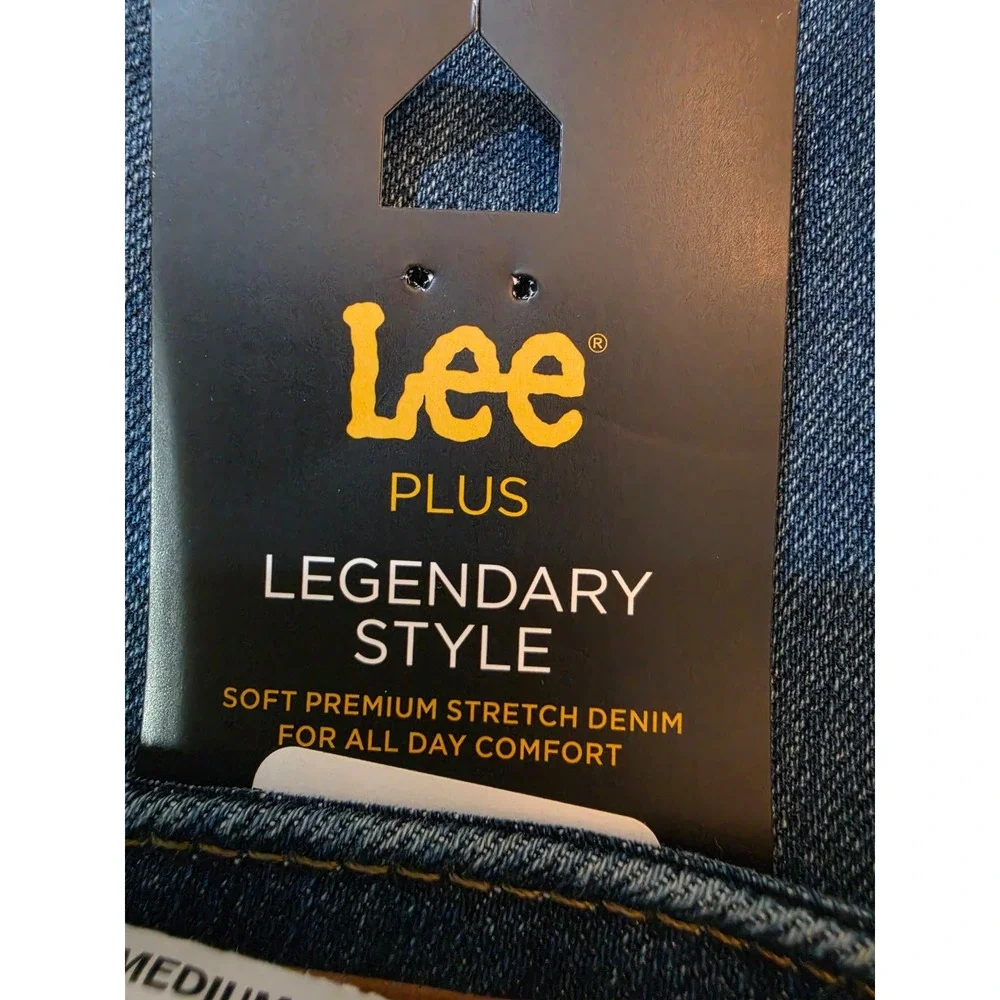 NWT Lee Plus Size Legendary Regular Bootcut Jeans - Compass Wash - 30W Medium